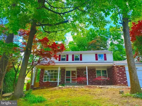 1227 Dundee Dr, Dresher, PA 19025