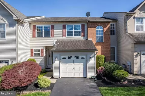 312 Hamilton Dr, Harleysville, PA 19438