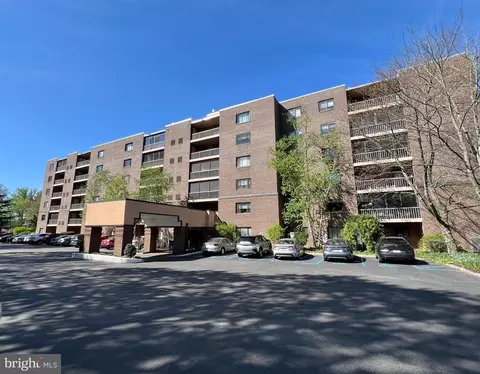 1219 W Wynnewood Rd #206, Wynnewood, PA 19096