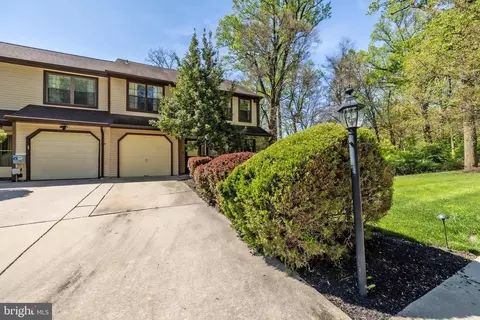 8536 Trumbauer Dr, Glenside, PA 19038