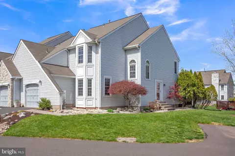111 Cypress Dr, Ambler, PA 19002