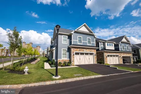 811 Grayson Ln #44, Ambler, PA 19002