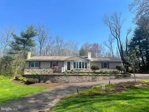 236 Clump Rd, Green Lane, PA 18054