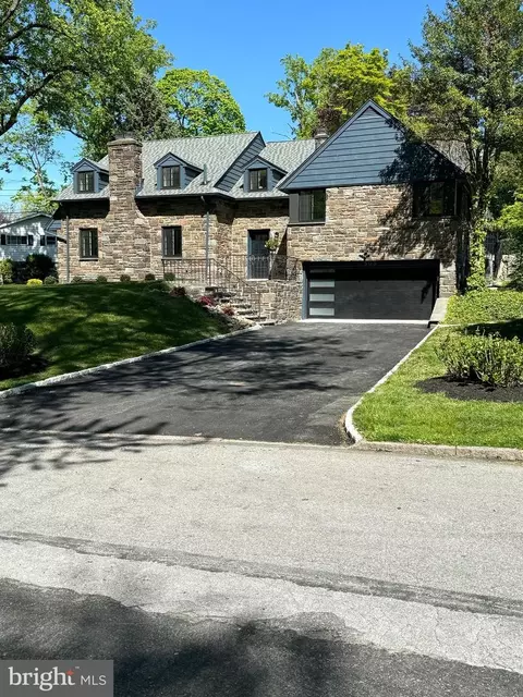 305 Penbree Cir, Bala Cynwyd, PA 19004