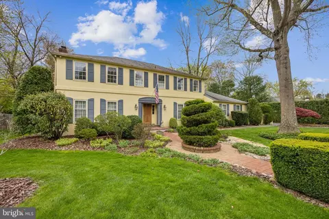 748 Woodleave Rd, Bryn Mawr, PA 19010