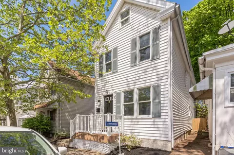 19 Chestnut St, Pottstown, PA 19464