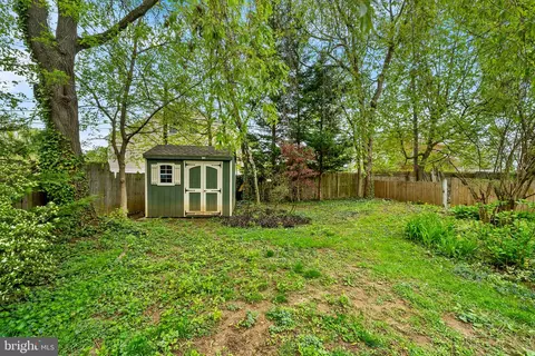 Exterior - 323 Grayling Ave, Narberth, PA 19072 photo 9 of 10