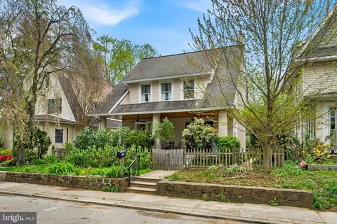 Exterior - 323 Grayling Ave, Narberth, PA 19072 photo 3 of 10