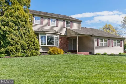 1025 Archer Ln, Lansdale, PA 19446