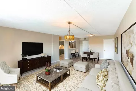 10906 Valley Forge Cir #906, King Of Prussia, PA 19406