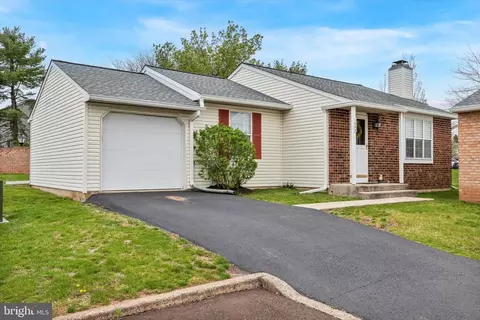1406 Franklin Ct, Lansdale, PA 19446