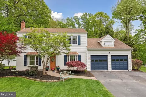 2278 Mulberry Ln, Lafayette Hill, PA 19444