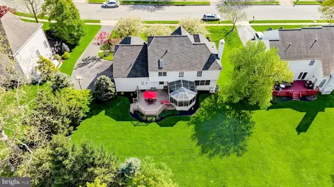 Exterior - 312 Sentry Ln, Wayne, PA 19087 photo 18 of 19