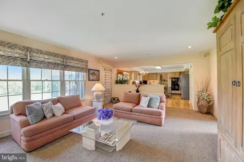 Living - 312 Sentry Ln, Wayne, PA 19087 photo 6 of 6