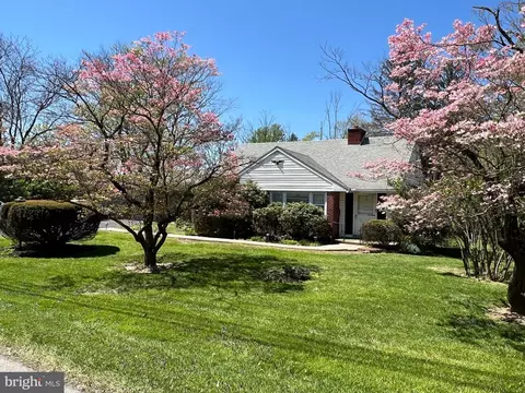221 E Mount Kirk Ave, Norristown, PA 19403
