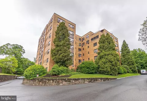 40 Old Lancaster Rd #512, Merion Station, PA 19066
