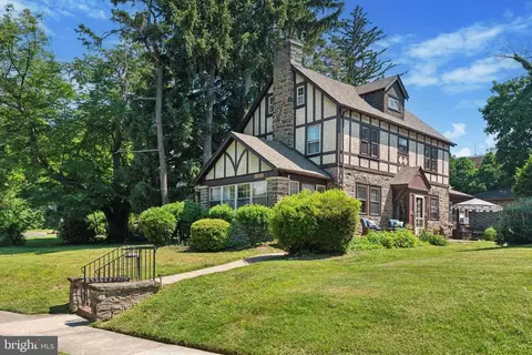 8229 Westminster Rd, Elkins Park, PA 19027
