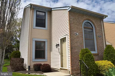 17 Lumberjack Cir #B, Horsham, PA 19044