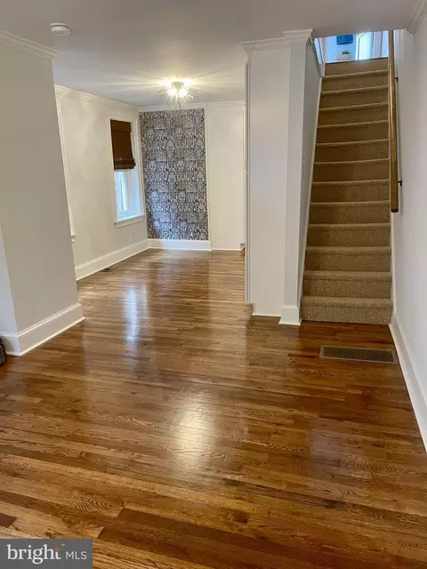 Living - 329 Hampden Ave, Narberth, PA 19072 photo 2 of 3