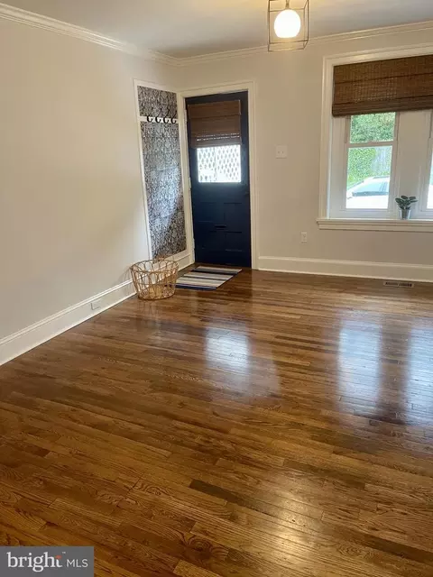 Living - 329 Hampden Ave, Narberth, PA 19072 photo 1 of 3