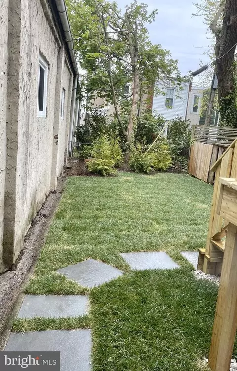 Exterior - 329 Hampden Ave, Narberth, PA 19072 photo 5 of 8