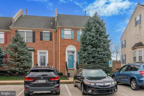 521 Bullock St #11, Conshohocken, PA 19428