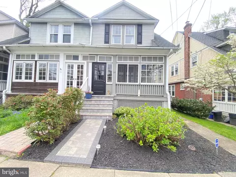19 N Wyoming Ave, Ardmore, PA 19003