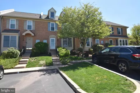 431 Oakmont Ct, Harleysville, PA 19438