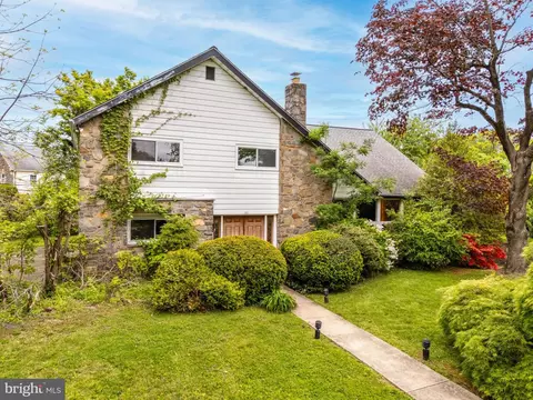 1011 Stanford Dr, Wynnewood, PA 19096