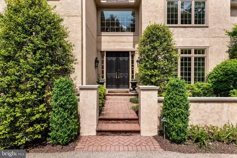 1208 Denbigh Ln, Wayne, PA 19087 photo 2
