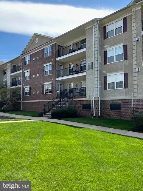 3920 Ashland Dr #327, Harleysville, PA 19438