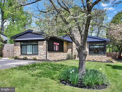 265 Tomkenn Rd, Wynnewood, PA 19096