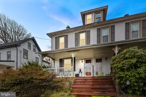 2556 Murray Ave, Huntingdon Valley, PA 19006