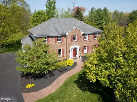 384 Gosling Dr, North Wales, PA 19454