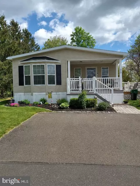 510 Willow Ln, North Wales, PA 19454