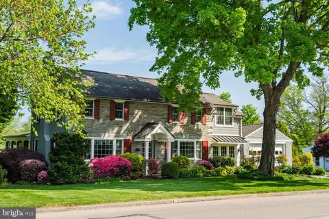 101 Chesney Ln, Erdenheim, PA 19038