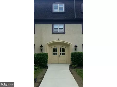 226 N Essex Ave #G1, Narberth, PA 19072
