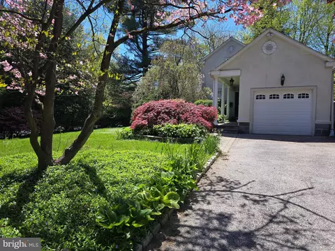 360 Wister Rd, Wynnewood, PA 19096