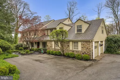 647 Heatherwood Rd, Bryn Mawr, PA 19010