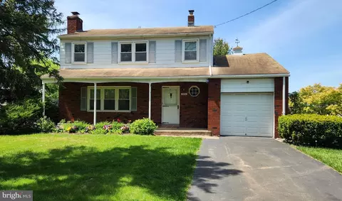 2221 Carol Ln, Norristown, PA 19401