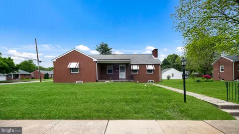 935 Perkiomen Ave, Lansdale, PA 19446