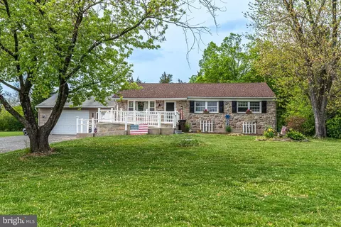 8007 Washington Ln, Green Lane, PA 18054