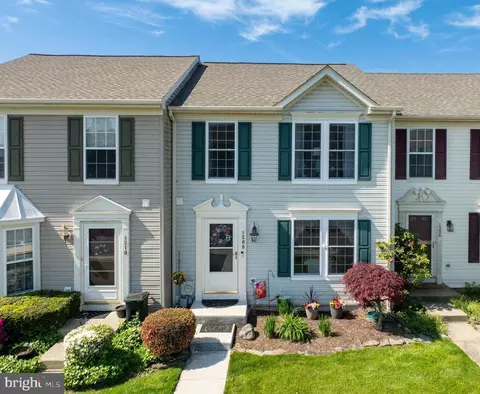 1208 Hunter Ln, Perkiomenville, PA 18074