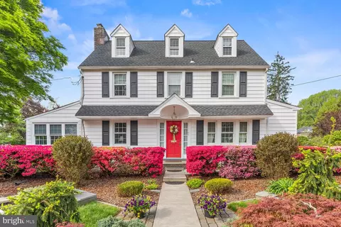 2056 Woodland Rd, Abington, PA 19001