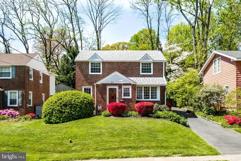 860 Beechwood Rd, Merion, PA 19083