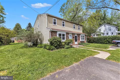 330 Garden Ave #B, Horsham, PA 19044