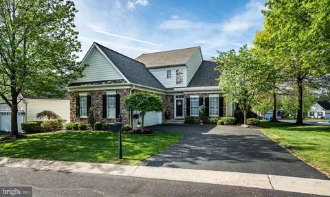 4326 Eric Dr, Schwenksville, PA 19473
