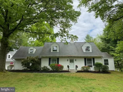 2800 Edge Hill Rd, Huntingdon Valley, PA 19006