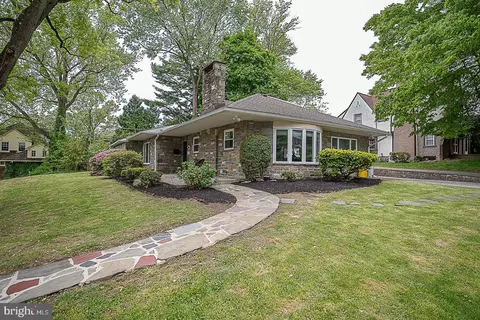104 Overbrook Pkwy, Wynnewood, PA 19096
