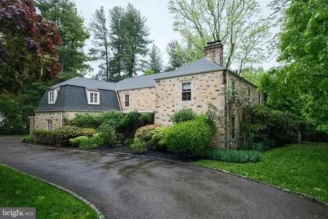 440 Colebrook Ln, Bryn Mawr, PA 19010